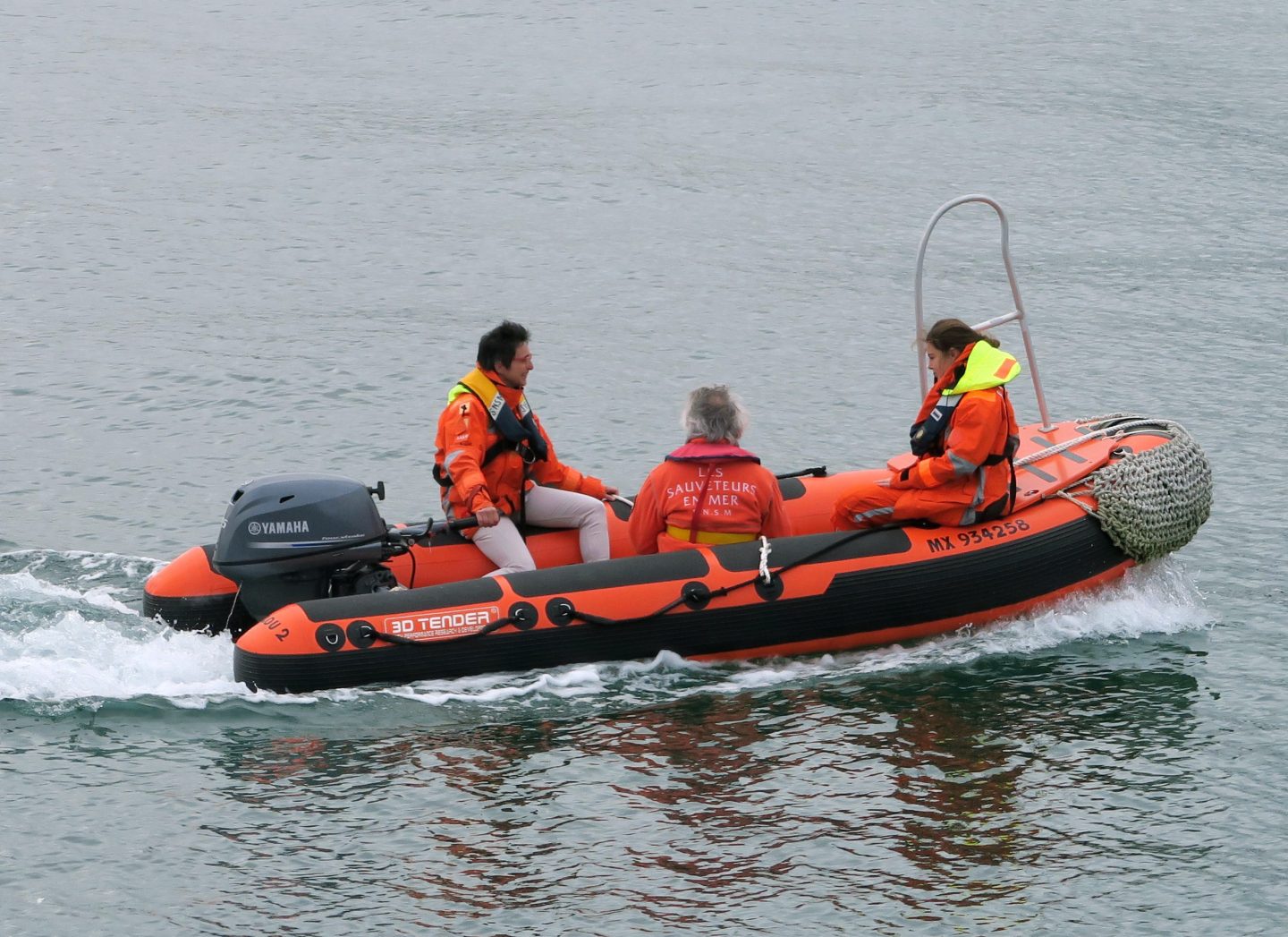 RESCUE BOAT 430