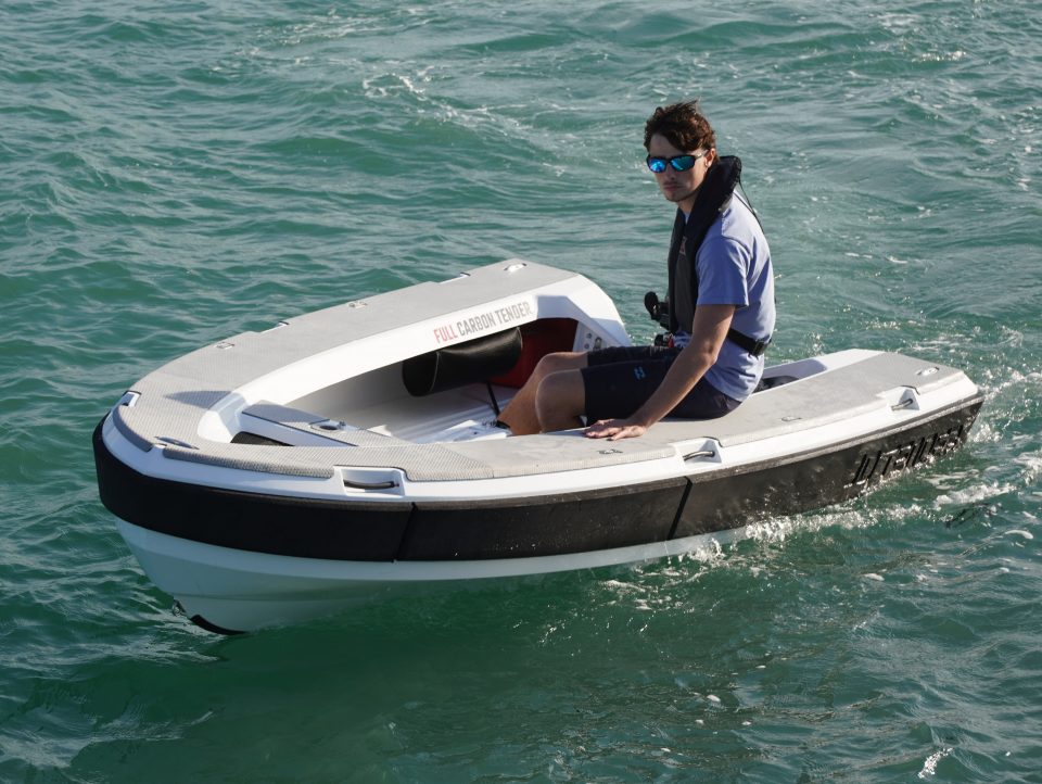 27 ANNEXES SEMI-RIGIDES ALUMINIUM 105 REEF CARBON 1181 dsc04995.jpg