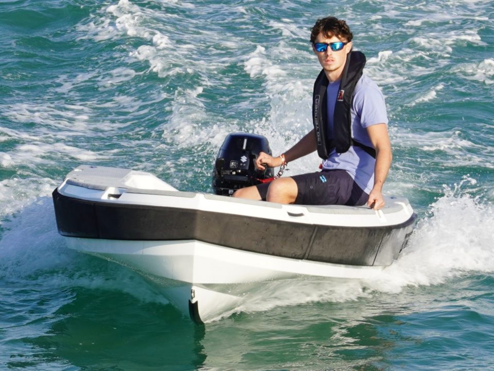 27 ANNEXES SEMI-RIGIDES ALUMINIUM 105 REEF CARBON 1247 dsc04943 v2.jpg