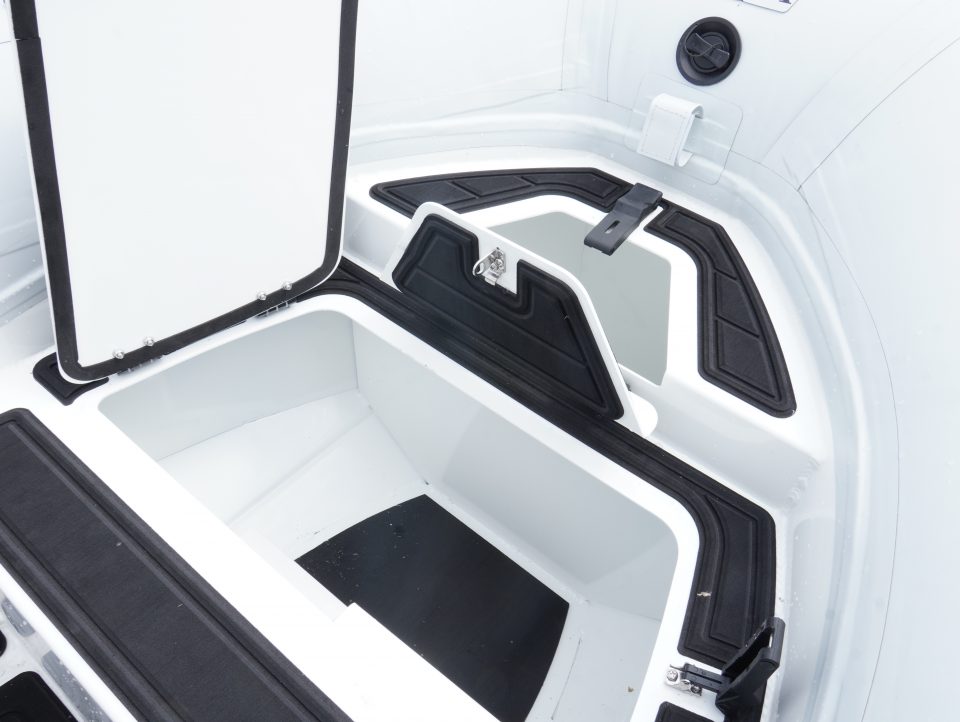27 ANNEXES SEMI-RIGIDES ALUMINIUM 28 ULTIMATE RIB ALU 31 UT 300 1307 fav-12.jpg