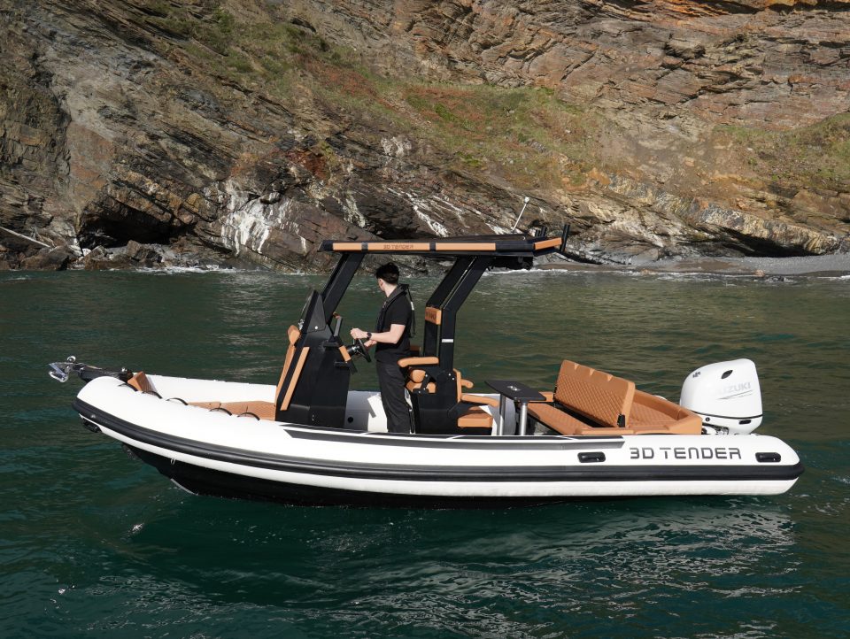 4 SEMI-RIGIDE 100 ODYSSEY 915 dsc00111.jpg
