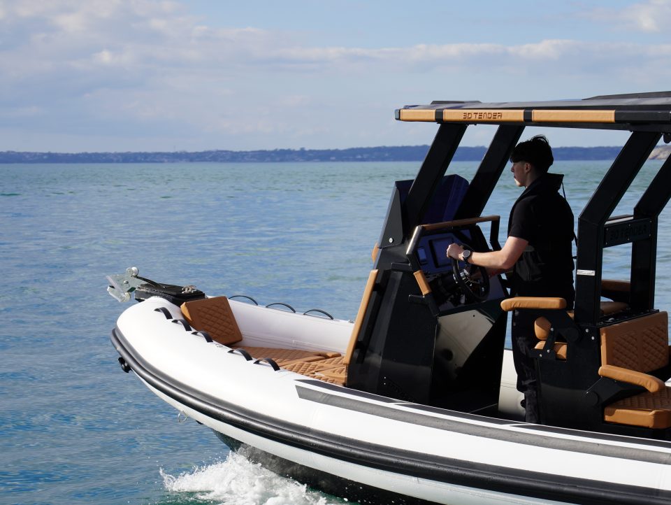 4 SEMI-RIGIDE 100 ODYSSEY 923 dsc00023.jpg