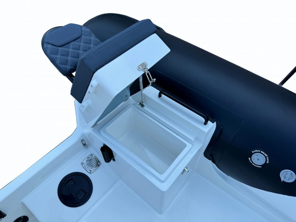 4 SEMI-RIGIDE 103 TR6 1103 tr-6-detail-05.jpg