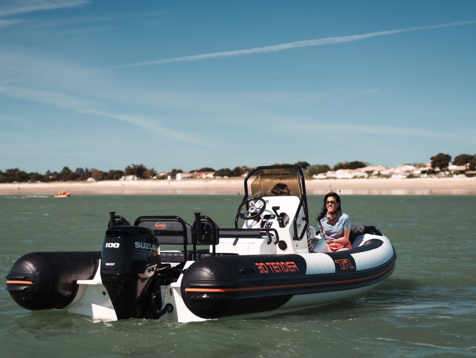 4 SEMI-RIGIDE 103 TR6 1315 tr6-essai-en-mer-20.jpg