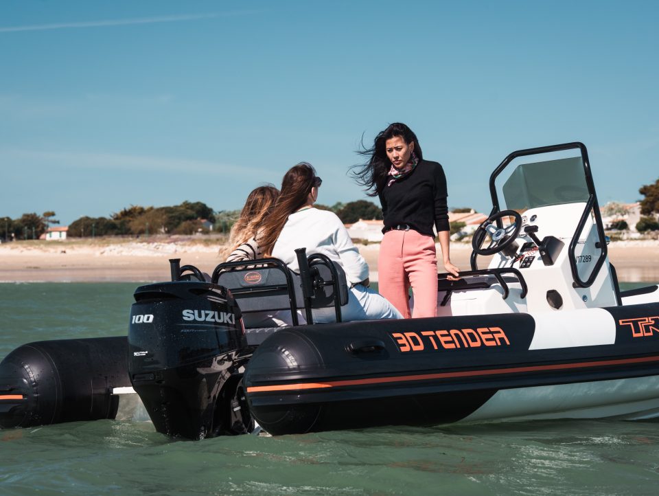 4 SEMI-RIGIDE 103 TR6 1318 tr6-essai-en-mer-15.jpg